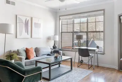 Image de Landing | Modern 2bd, Gym, Pool