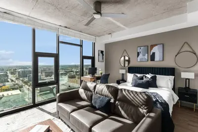 Image de Urban Nest: Iron City Studio 11