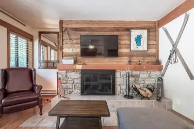 Image de Resort Studio Minutes to Lake and Ski Areas