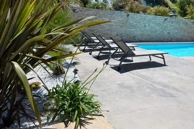 Image de Escapade Provençale Villa avec Piscine, Jardin et Confort pour 8.