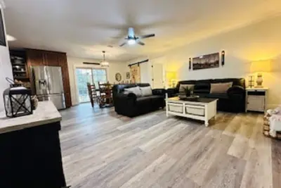 Image de Charming 3-bedroom farmhouse in Graceville with Ac, WiFi