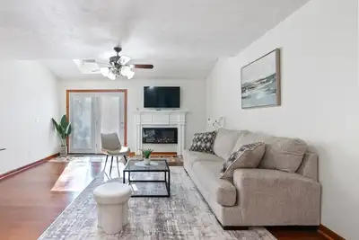 Image de Moodyjoy Townhouse – Close to Everything!