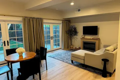 Image de Tranquil, Spacious Studio in Coveted Cow Hollow- Prime Location!