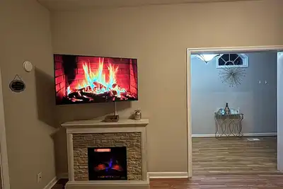 Image de 3-bedroom cozy house that has a homely touch and charming feel and comfort