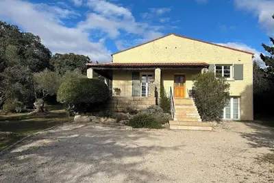 Image de Spacious villa in Castillon-du-Gard with Separate Studio and Private Pool