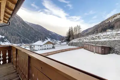 Image de Appartement 'Waldheim Apt 5 6' avec vue sur la montagne, jardin partagé et Wi-Fi