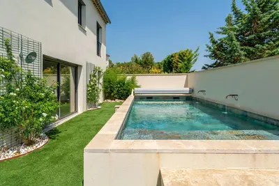 Image de 'Mas Les Cigales' avec piscine privée, Wi-Fi et climatisation
