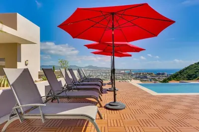 Image de Ocean View, 2 Infinity Pools, Pedregal, Walkable
