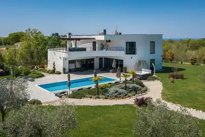 Image de Superbe maison à Jursici avec sauna