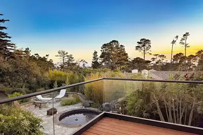 Image de Pebble beach secret golfers retreat with hot tub and gym Lx92