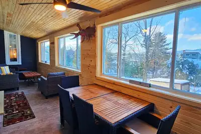 Image de Pleasant Street Retreat -3bd apartment-Direct Atv