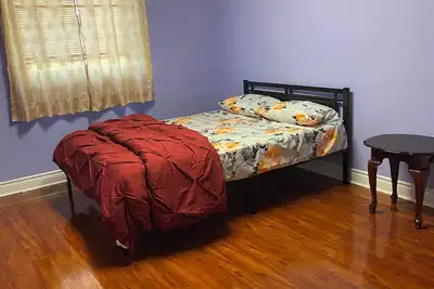 Image de Beautiful Room available in Brampton - Room 1