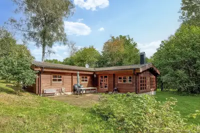 Image de Belle maison Ă Anderstorp avec WiFi