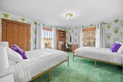 Image de Great For Groups! Ingersoll! Huge Fenced Yard! & More!