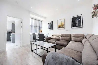 Image de Newly Refurbished 4Bedroom House nr City Centre