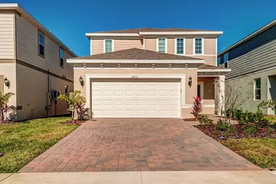 Image de 16235 Luxury Retreat Your Perfect Getaway Family Home!