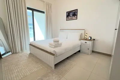 Image de Luxury and Cozy 1-Bhk W/ Huge Balconies, Pool & Gym near Silicon Central Mall