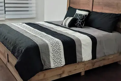 Image de Large et luxueux appartement à Ville Saint-Laurent