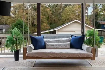 Image de Beautiful 3 bedroom ranch home in awesome Smyrna with WiFi. Enjoy your stay.