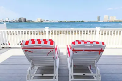 Image de Beachfront Island Home