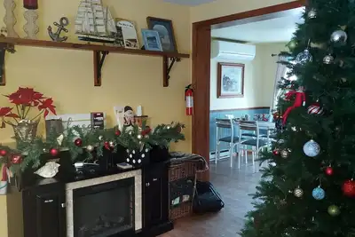 Image de Charming all 3-bedroom B&B with WiFi and Ac in lovely Lake George Village