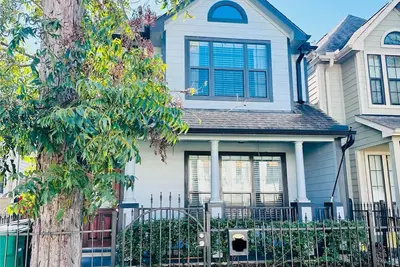 Image de Charming house, great location, tons of  amenities