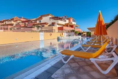 Image de Beautiful 3 bedroom penthouse with sea view in Terrazas del Duque