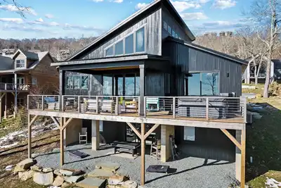 Image de Banner Elk Black Lodge 4 Bed 3 Bath Soaring ceilings Hot Tub and Mtn Views