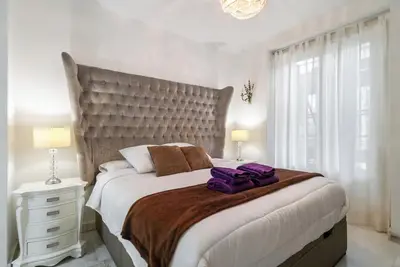 Image de Luxury apartment : Madrid downtown : 2 bedrooms with private bathroom : balcony