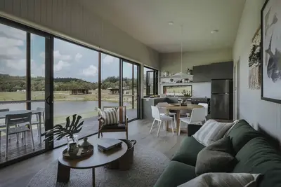 Image de Hinterland furnished farm luxury for longer stays