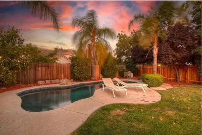 Image de Pool Gem • Near Downtown • Big Yard • Pets Ok