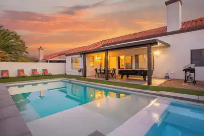 Image de Spacious 5br House w/ Heated Pool + Jacuzzi