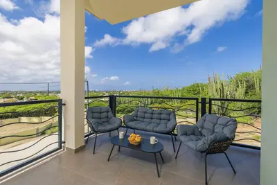 Image de Brand New 2br2ba ~ Sunset & Ocean Views ~ Balcony!