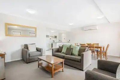 Image de 205 South Pacific Apartment