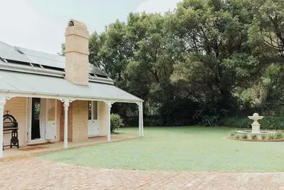 Image de Luxe Hinterland Stay, Eastnor at Montville Estate