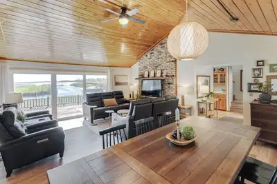 Image de Beach, Amazing Porch, Cozy Cabin, Great Amenities- By Breezy Point!