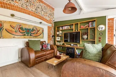 Host & Stay | Nicholson Cottage