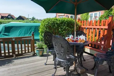 Image de Host & Stay | Quayside Cottage