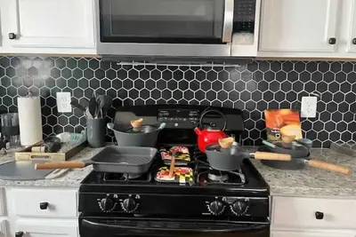 Image de Spacious Federal Hill Home + Parking