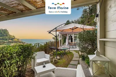 The Chalet by the Sea, Terre Marine