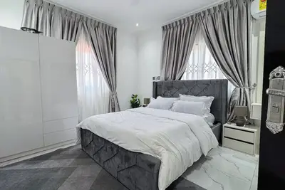 Image de Chic 2-bedroom apartment with Ac, WiFi in vibrant Accra