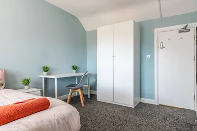 Image de Room 2 double with a work space