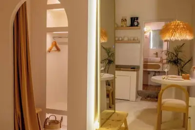 Image de Elegant Studio with Ac & Wi-Fi
