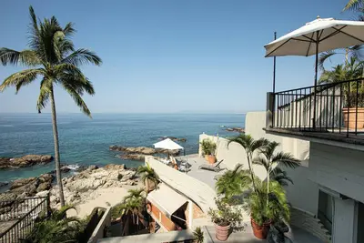 Image de Casa Tres Vidas - Beachfront Villa on Playa Conchas Chinas