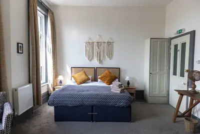 Image de Boutique Master Bedroom with Sea View: Sleeps 4