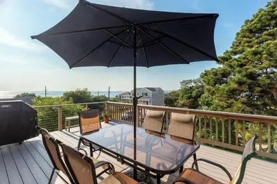 Image de New Listing! ! Panoramic Bay Views!