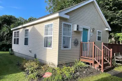 Beach Dreams Sweet Retreat. Lots of Updates! A few August days still available!