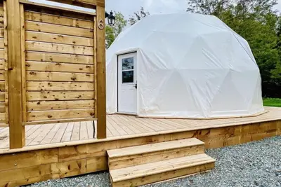 Image de Dome 6 · Lakeside Luxury Dome Experience Private Hot Tub