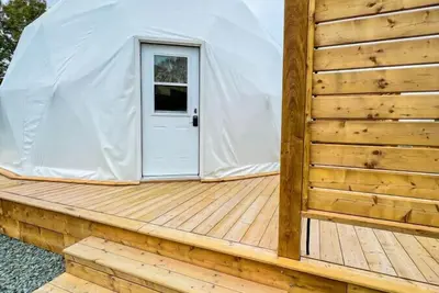 Image de Dome 4 · Lakeside Luxury Dome Experience With Hot Tub
