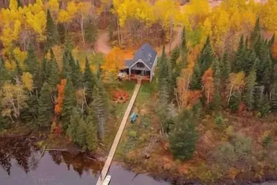 Image de Chalet de La Falaise au bord de l'eau!